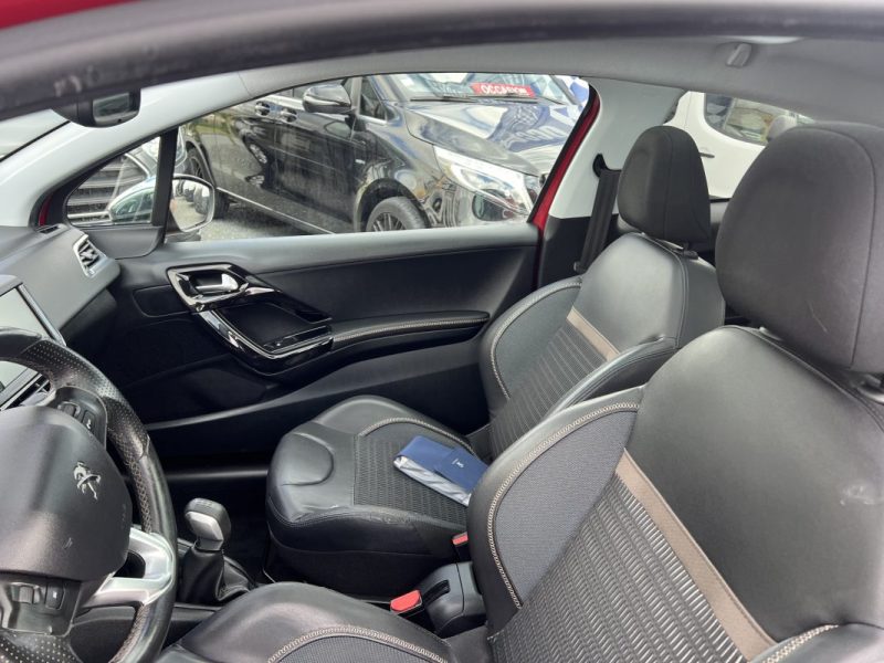 PEUGEOT 208 I (CA_, CC_) 1.2 VTI 82 2015