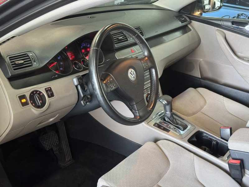 VOLKSWAGEN PASSAT CONFORT 2.0 FSI 150 TIPTRONIC 2005