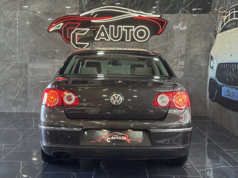 VOLKSWAGEN PASSAT CONFORT 2.0 FSI 150 TIPTRONIC 2005
