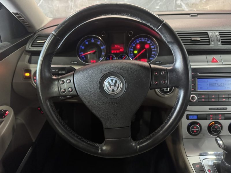 VOLKSWAGEN PASSAT CONFORT 2.0 FSI 150 TIPTRONIC 2005