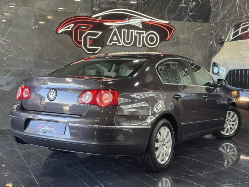 VOLKSWAGEN PASSAT CONFORT 2.0 FSI 150 TIPTRONIC 2005