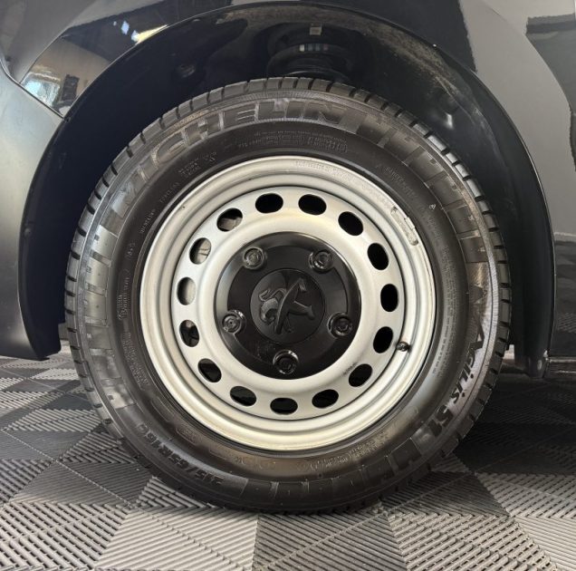 PEUGEOT EXPERT TAILLE M 2.0 BLUE HDI 145 PREMIUM TVA RECUPERABLE 