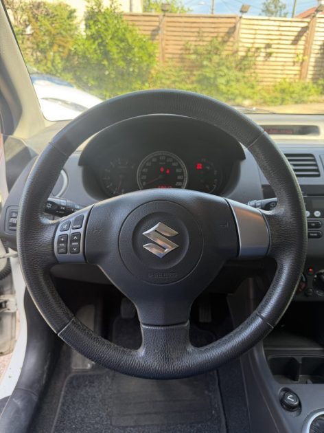 SUZUKI SWIFT  2008 - 75 CH - 59 217Kms - Premier Main - Parfait Etat-SUIVIT SUZUKI