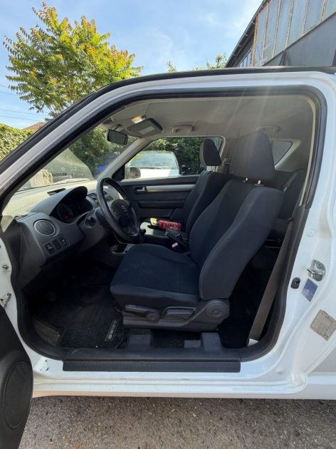 SUZUKI SWIFT  2008 - 75 CH - 59 217Kms - Premier Main - Parfait Etat-SUIVIT SUZUKI