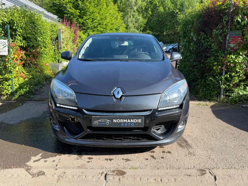Renault Mégane III Coupé Phase 2 1.5 dCi 110ch Dynamique