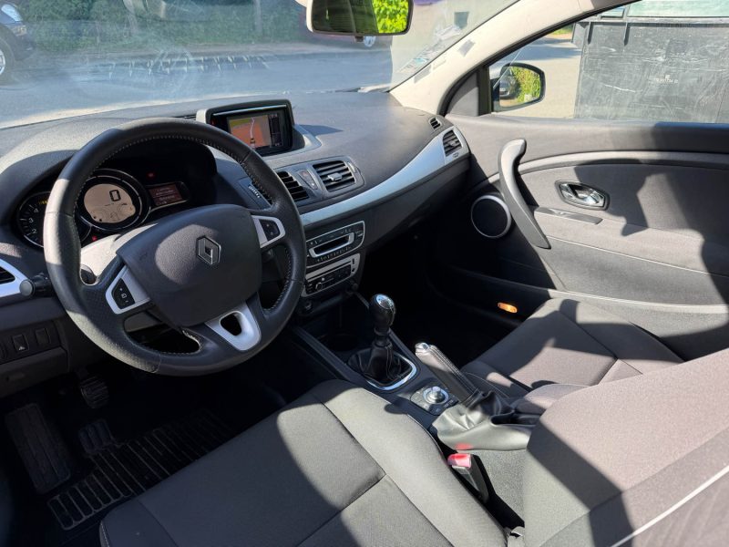 Renault Mégane III Coupé Phase 2 1.5 dCi 110ch Dynamique