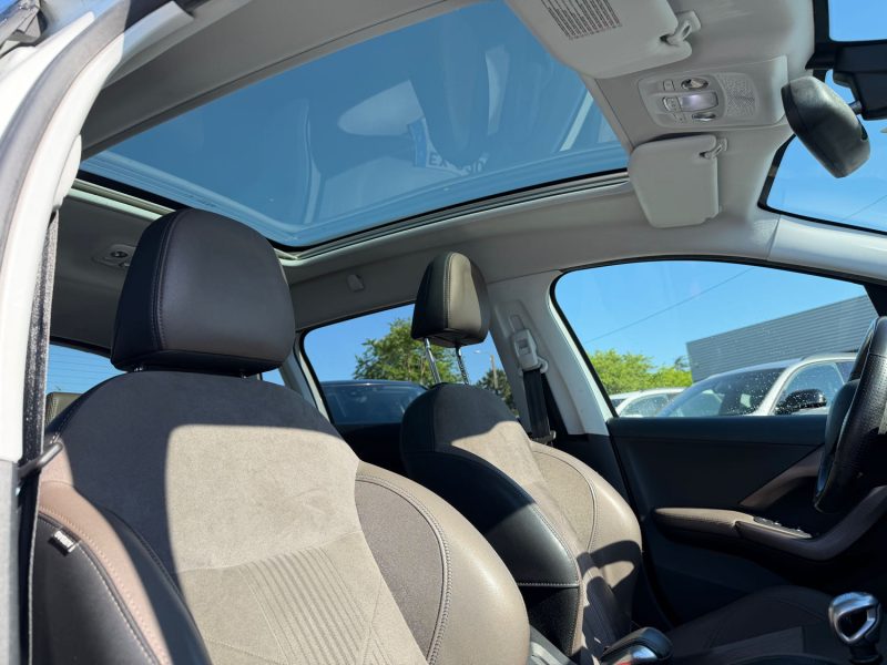 PEUGEOT 2008 1.6 E-HDI 115CH ALLURE TOIT PANO GARANTIE