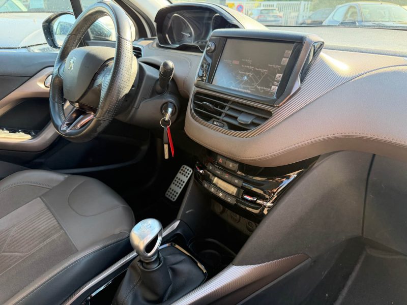 PEUGEOT 2008 1.6 E-HDI 115CH ALLURE TOIT PANO GARANTIE