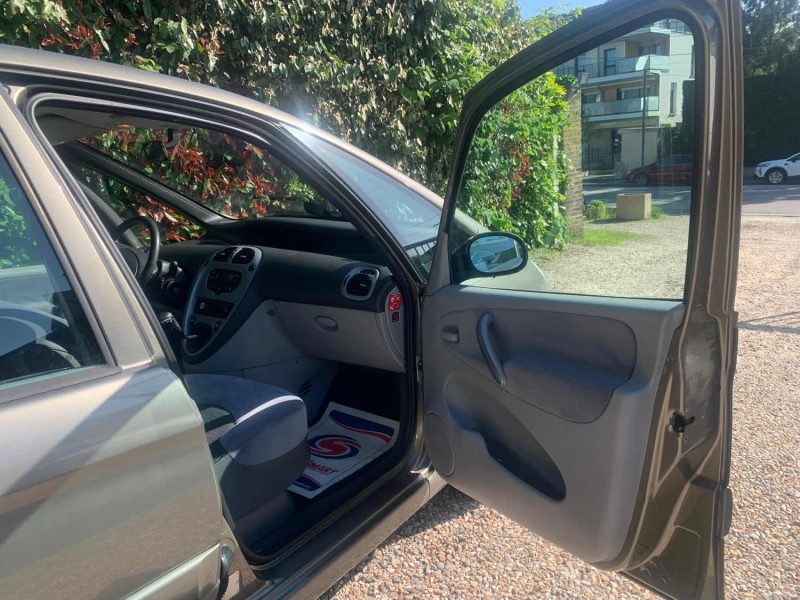 CITROEN XSARA PICASSO 1.6 HDI - 16V TURBO 2010