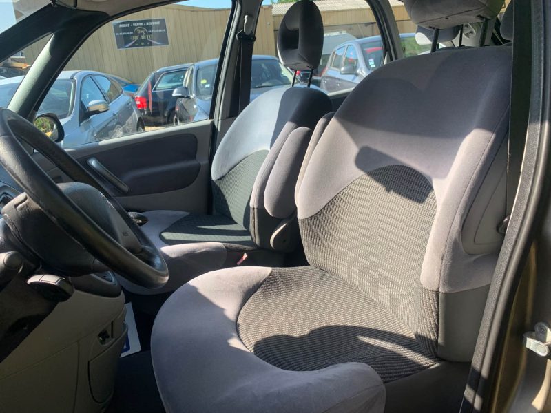 CITROEN XSARA PICASSO 1.6 HDI - 16V TURBO 2010