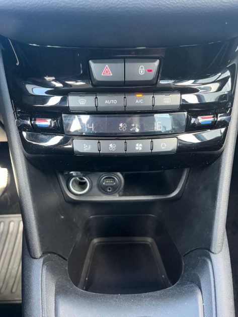 PEUGEOT 208 1.6 E-HDI 92 ACTIVE- COURROIE DE DISTRIB OK