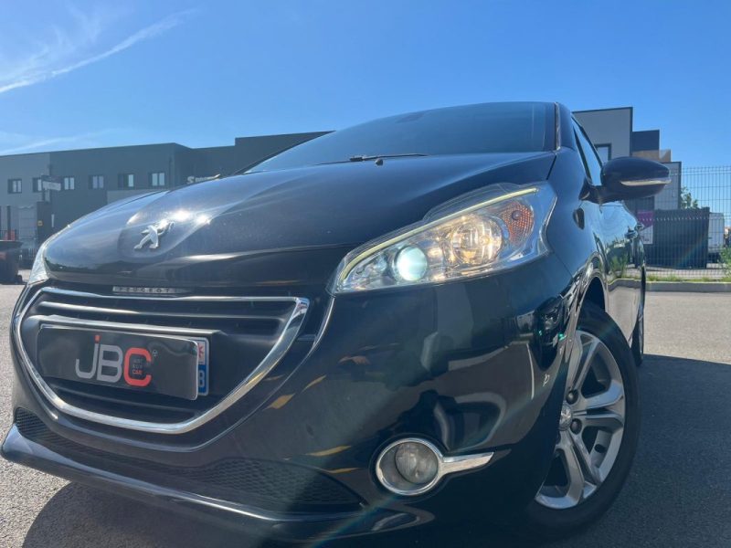PEUGEOT 208 1.6 E-HDI 92 ACTIVE- COURROIE DE DISTRIB OK
