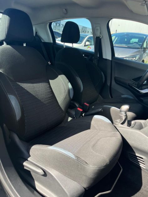 PEUGEOT 208 1.6 E-HDI 92 ACTIVE- COURROIE DE DISTRIB OK