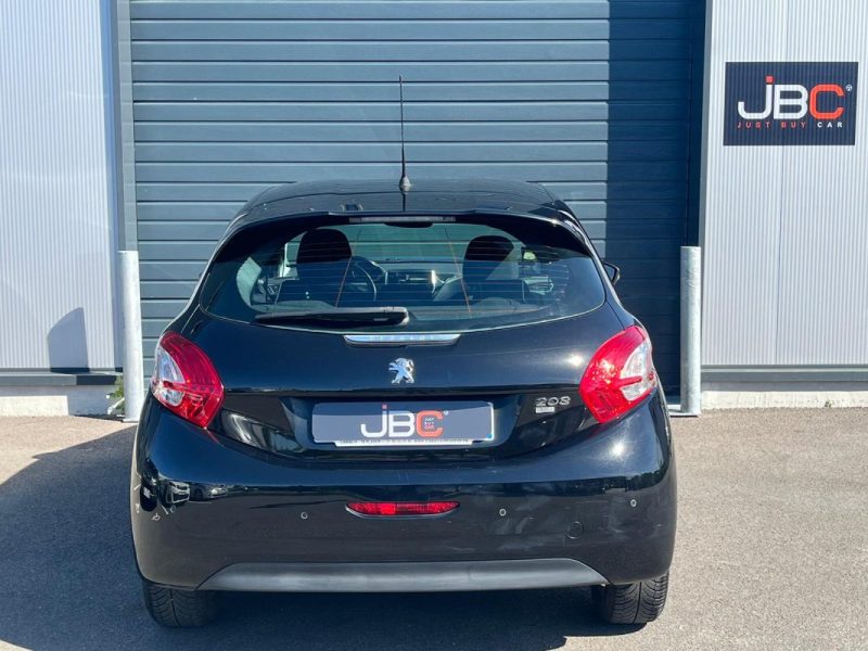 PEUGEOT 208 1.6 E-HDI 92 ACTIVE- COURROIE DE DISTRIB OK