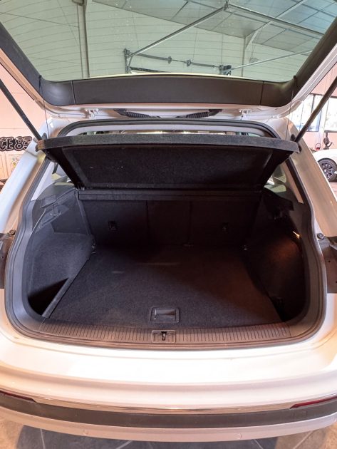 VOLKSWAGEN TIGUAN II CARAT 2.0 TDI 150 CARAT EDITION DSG ECRAN COCKPIT