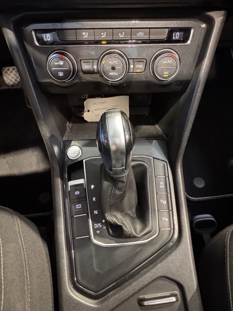 VOLKSWAGEN TIGUAN II CARAT 2.0 TDI 150 CARAT EDITION DSG ECRAN COCKPIT