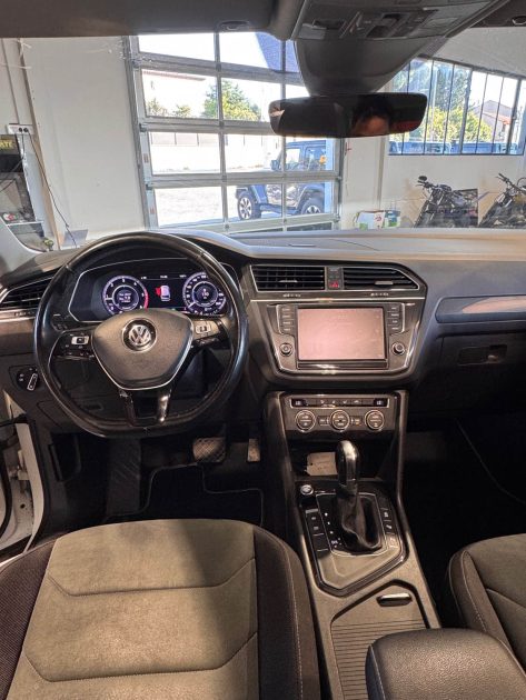VOLKSWAGEN TIGUAN II CARAT 2.0 TDI 150 CARAT EDITION DSG ECRAN COCKPIT