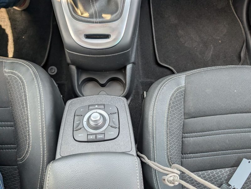 RENAULT SCENICIII 1.2 TCE 130 PACK BOSE 86.000KS 1ERE MAIN ENTRETIEN EXCLUSIF RENAULT GARANTIE 12 MO