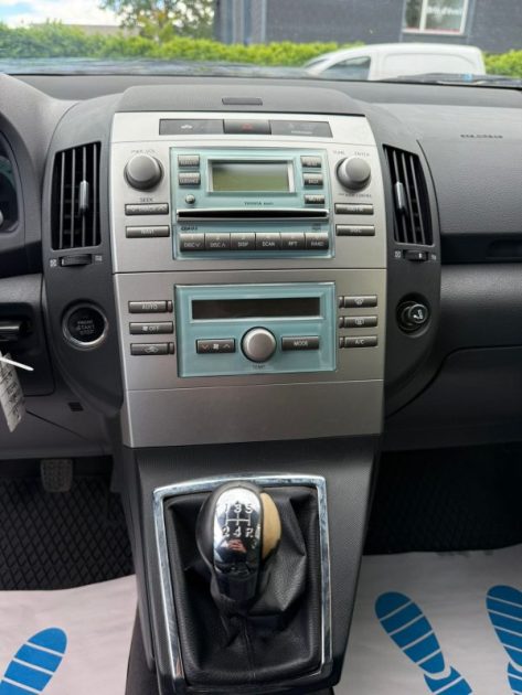 TOYOTA COROLLA VERSO II 1.8l VVT-I BVM5 130CV 7 PLACES