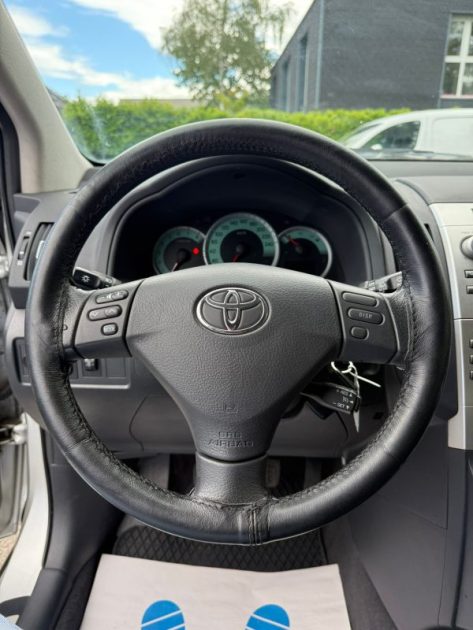 TOYOTA COROLLA VERSO II 1.8l VVT-I BVM5 130CV 7 PLACES