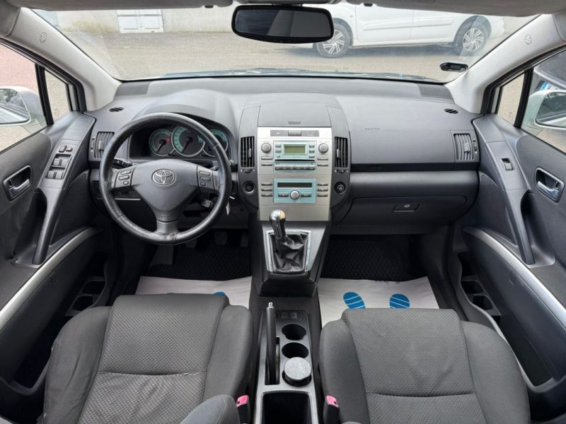 TOYOTA COROLLA VERSO II 1.8l VVT-I BVM5 130CV 7 PLACES
