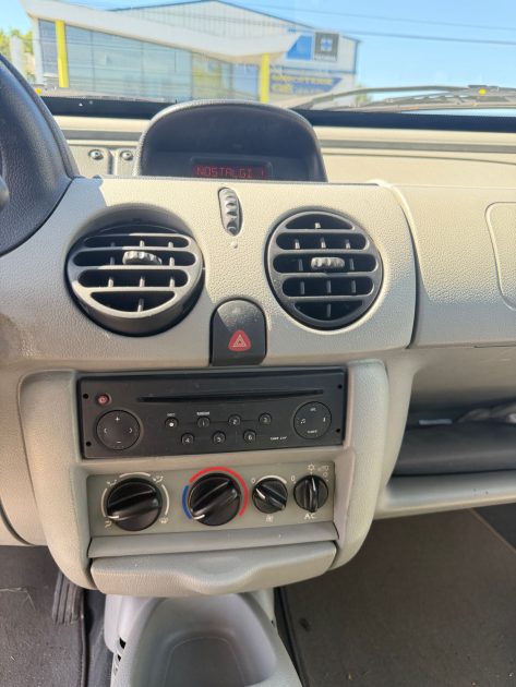 RENAULT KANGOO AUTHENTIQUE 4X4 1.6 essence FAIRWAY