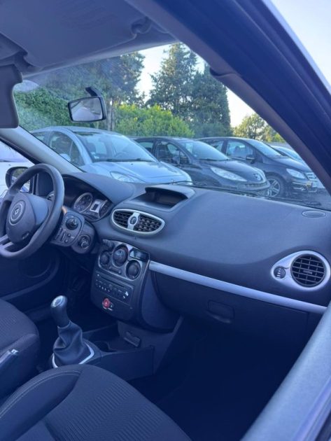 RENAULT CLIO 1.5 DCI 90cv PHASE 2 / CLIM / 1 ERE MAIN