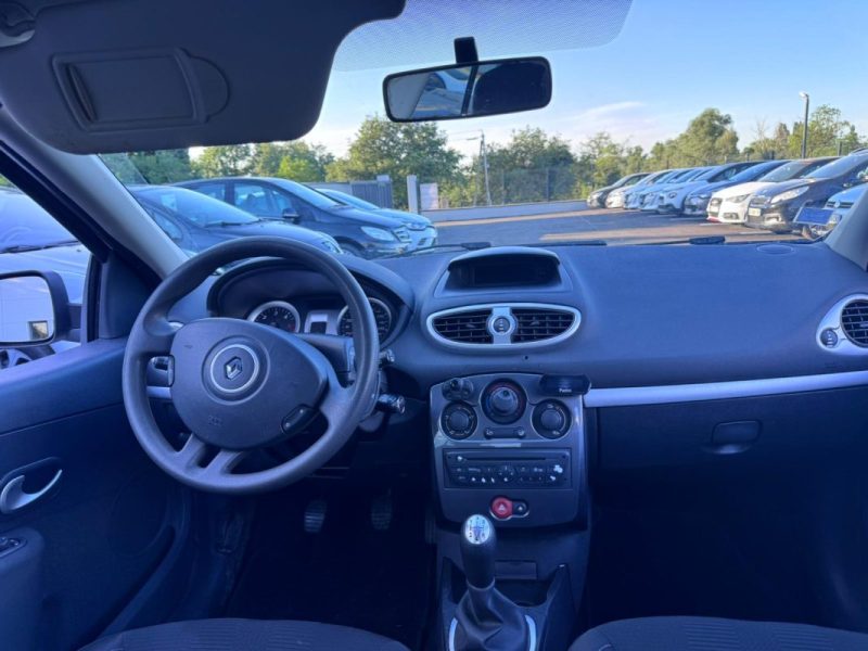 RENAULT CLIO 1.5 DCI 90cv PHASE 2 / CLIM / 1 ERE MAIN