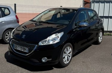 PEUGEOT 208  1.2 VTI 82 CH URBAN SOUL 2014