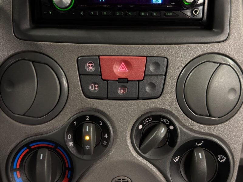 FIAT PANDA II 1.1 54 Cv 5 PORTES / CLIMATISATION - GARANTIE 1 AN