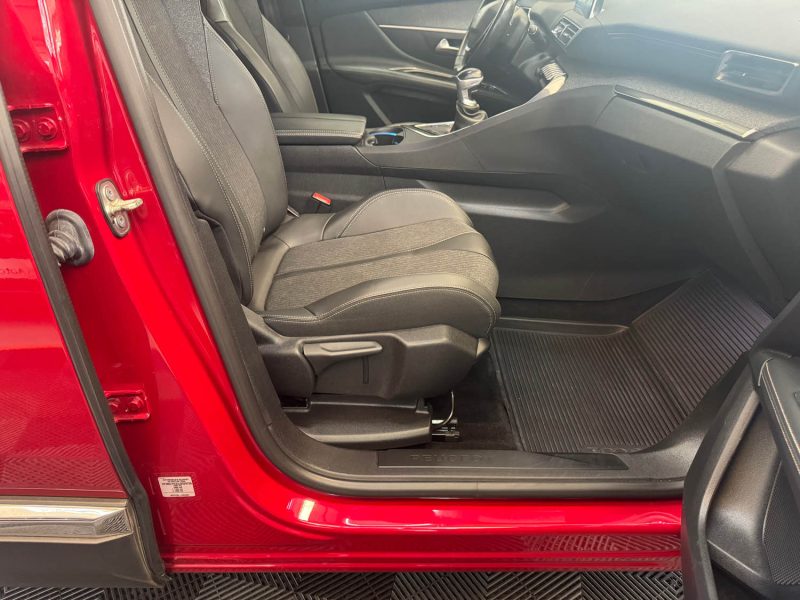 PEUGEOT 3008  1.5 BLUEHDI 130ch GT LINE GARANTIE 12 MOIS 1ERE MAIN HISTORIQUE COMPLET 🇨🇵