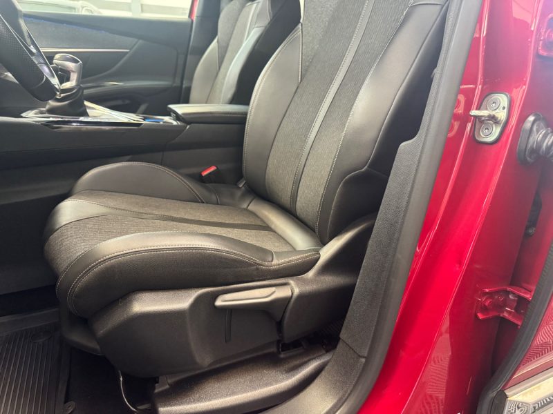 PEUGEOT 3008  1.5 BLUEHDI 130ch GT LINE GARANTIE 12 MOIS 1ERE MAIN HISTORIQUE COMPLET 🇨🇵