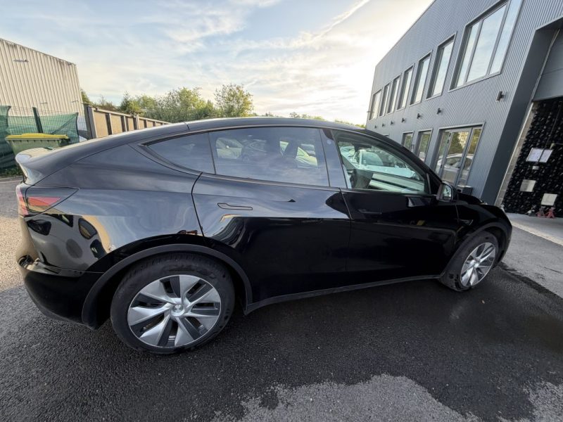 TESLA MODEL Y STANDARD RWD 2023