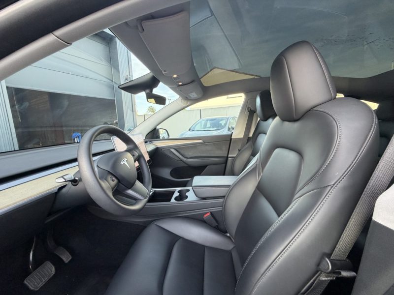 TESLA MODEL Y STANDARD RWD 2023