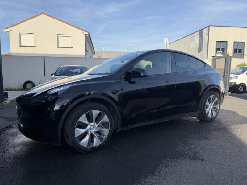 TESLA MODEL Y STANDARD RWD 2023