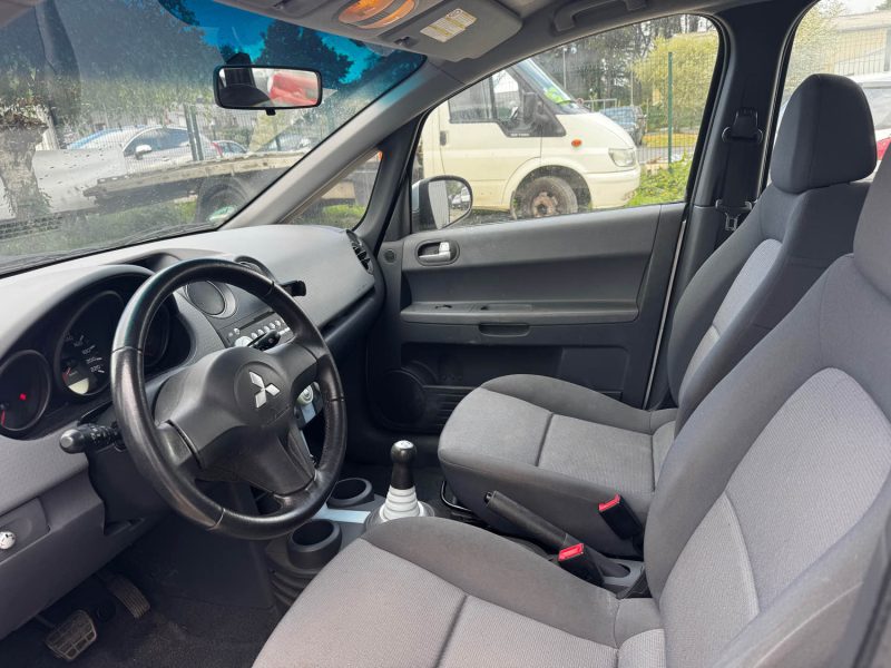 MITSUBISHI  COLT 1.3 INSTYLE 70 KW / 95 CH 2004