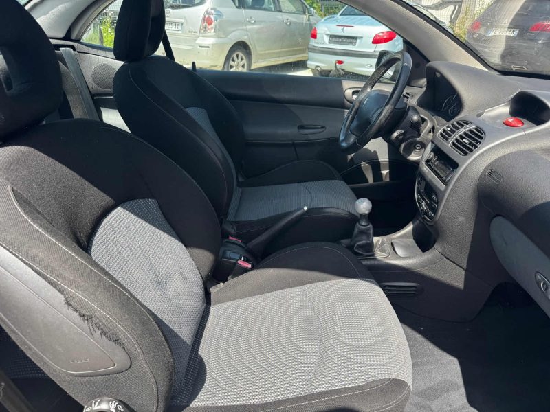 PEUGEOT  206 CC  2.0 135CH 2005