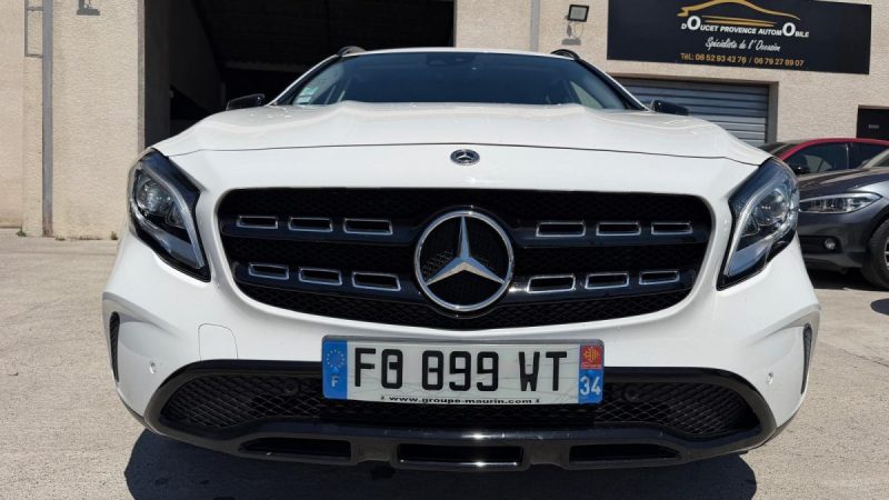 MERCEDES GLA 180 122ch STARLIGHT EDITION 2019