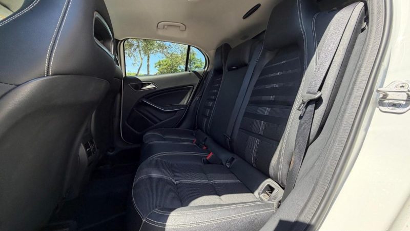 MERCEDES GLA 180 122ch STARLIGHT EDITION 2019