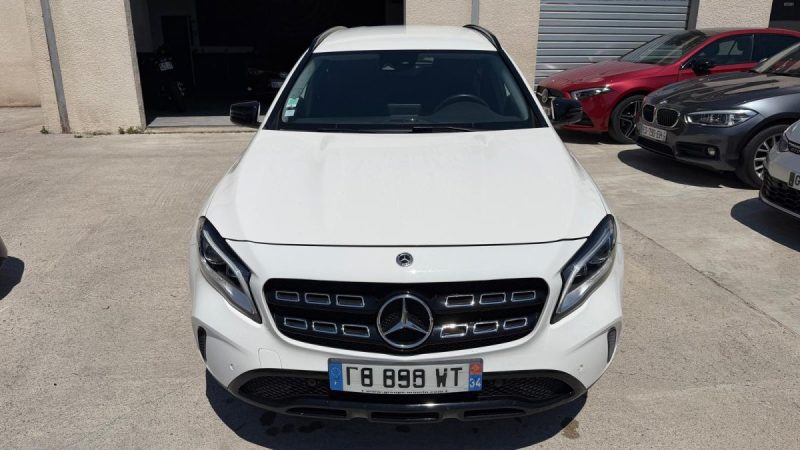MERCEDES GLA 180 122ch STARLIGHT EDITION 2019