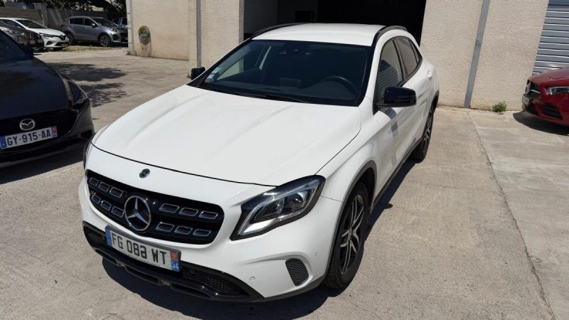 MERCEDES GLA 180 122ch STARLIGHT EDITION 2019