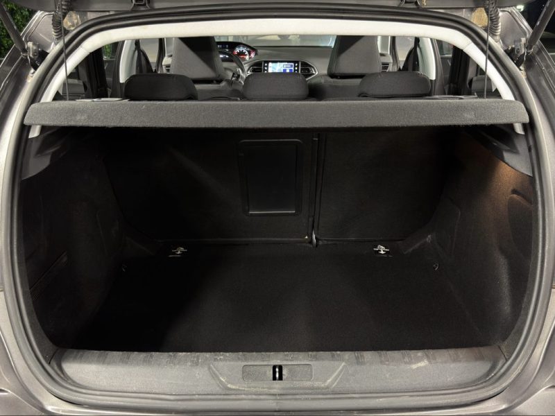 PEUGEOT 308 II PHASE 2 ALLURE 1.2 TURBO 130 BOITE AUTO EAT8 TOIT PANO APPLE & ANDROID - GARANTIE 1an