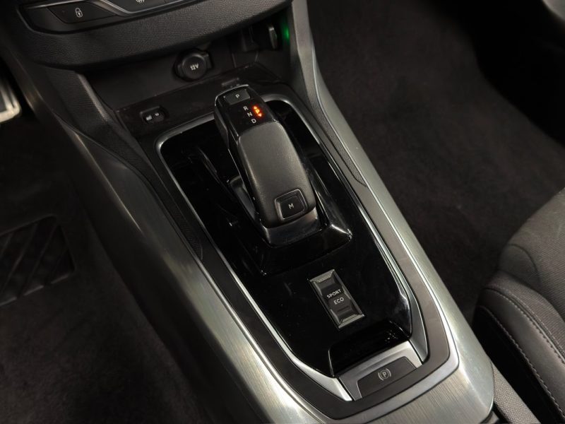 PEUGEOT 308 II PHASE 2 ALLURE 1.2 TURBO 130 BOITE AUTO EAT8 TOIT PANO APPLE & ANDROID - GARANTIE 1an