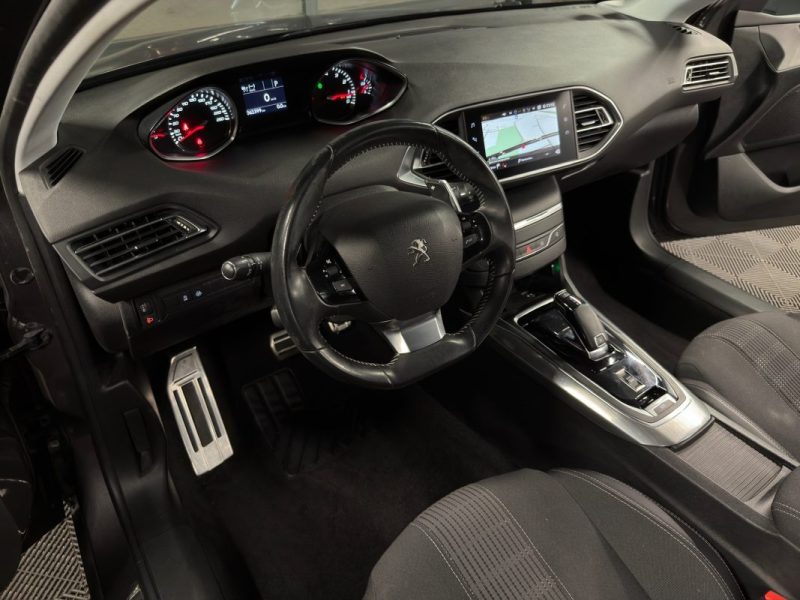 PEUGEOT 308 II PHASE 2 ALLURE 1.2 TURBO 130 BOITE AUTO EAT8 TOIT PANO APPLE & ANDROID - GARANTIE 1an