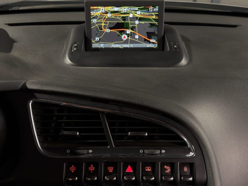 PEUGEOT 3008 PHASE 2 ALLURE 1.6 HDI 120 Cv TOIT PANORAMIQUE / GPS BVM6 CRIT AIR 2 - GARANTIE 1 AN