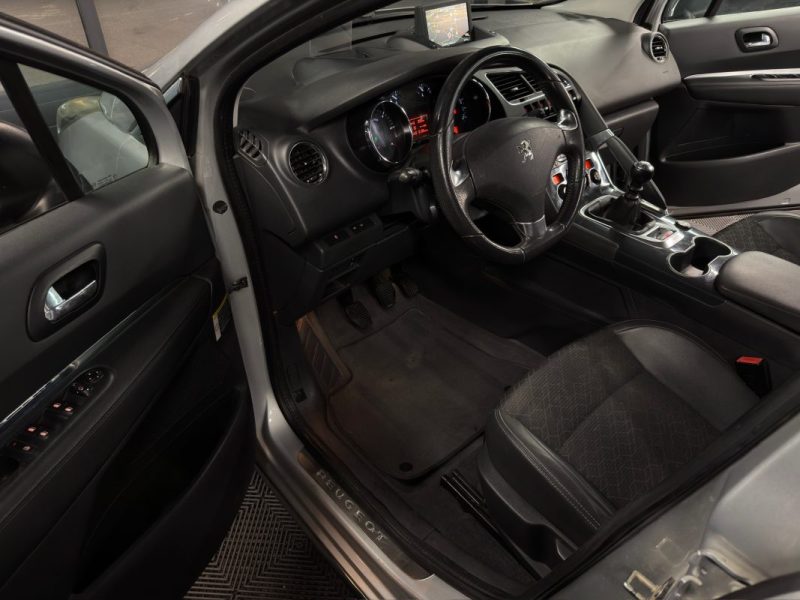 PEUGEOT 3008 PHASE 2 ALLURE 1.6 HDI 120 Cv TOIT PANORAMIQUE / GPS BVM6 CRIT AIR 2 - GARANTIE 1 AN