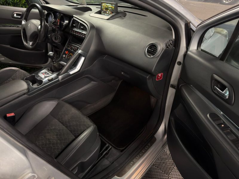 PEUGEOT 3008 PHASE 2 ALLURE 1.6 HDI 120 Cv TOIT PANORAMIQUE / GPS BVM6 CRIT AIR 2 - GARANTIE 1 AN