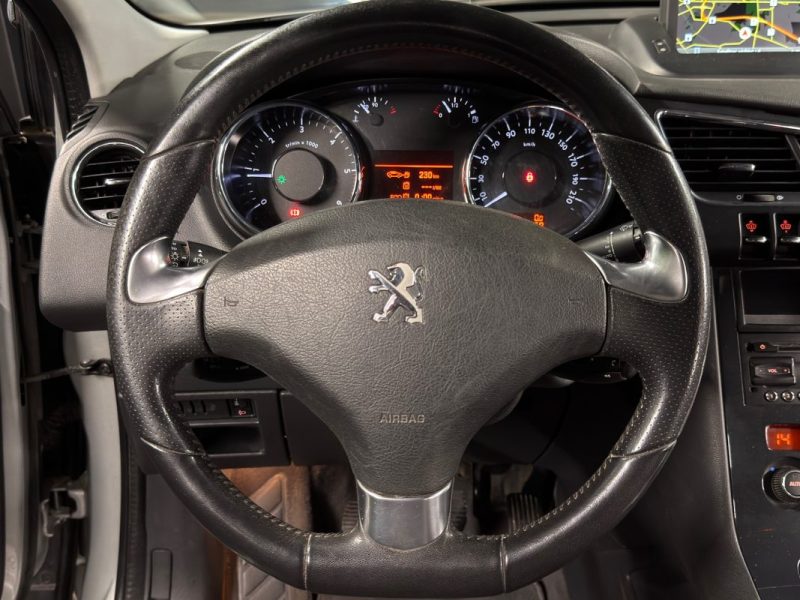 PEUGEOT 3008 PHASE 2 ALLURE 1.6 HDI 120 Cv TOIT PANORAMIQUE / GPS BVM6 CRIT AIR 2 - GARANTIE 1 AN