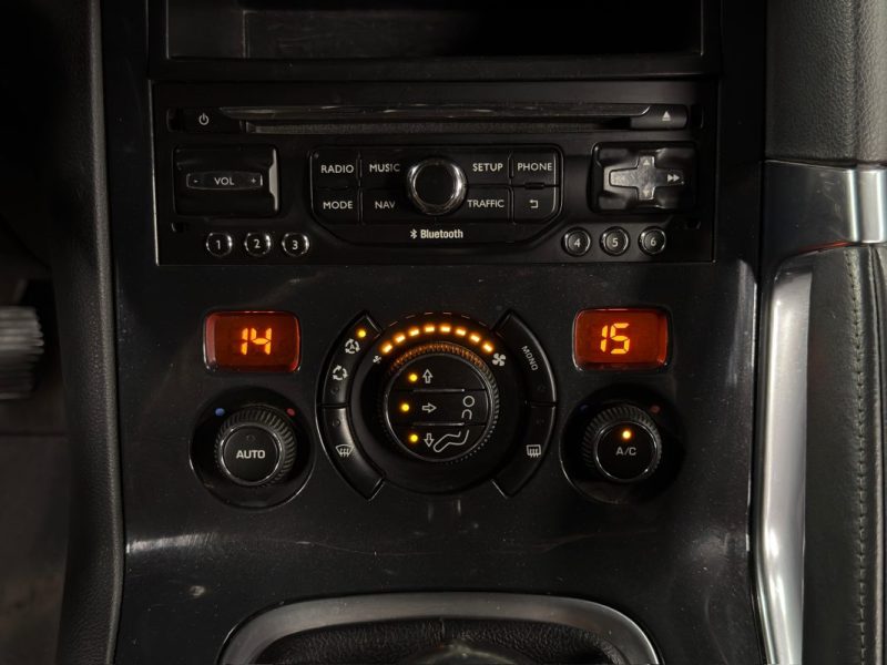 PEUGEOT 3008 PHASE 2 ALLURE 1.6 HDI 120 Cv TOIT PANORAMIQUE / GPS BVM6 CRIT AIR 2 - GARANTIE 1 AN