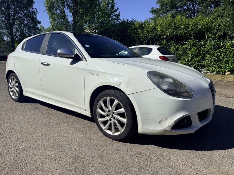 ALFA ROMEO GIULIETTA SUPER 1.6 JTDM 105 DOUBLE TOIT OUVRANT